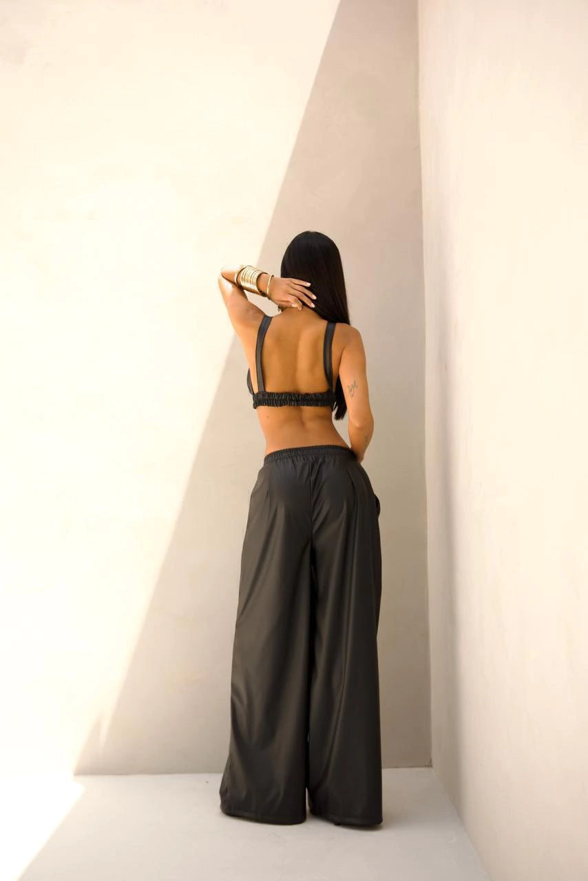 Conjunto Corino com Cropped e Calça Cargo