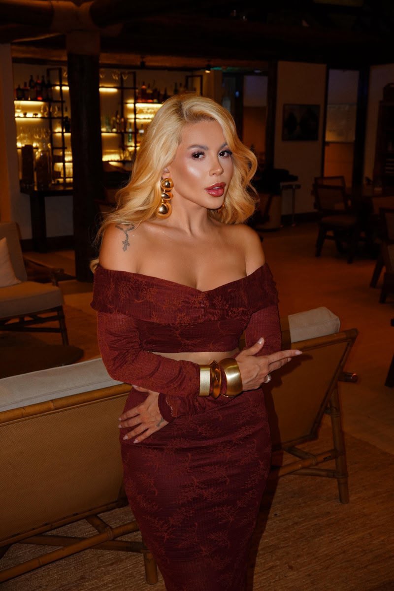 Conjunto Ombro a Ombro Marsala com Saia Midi