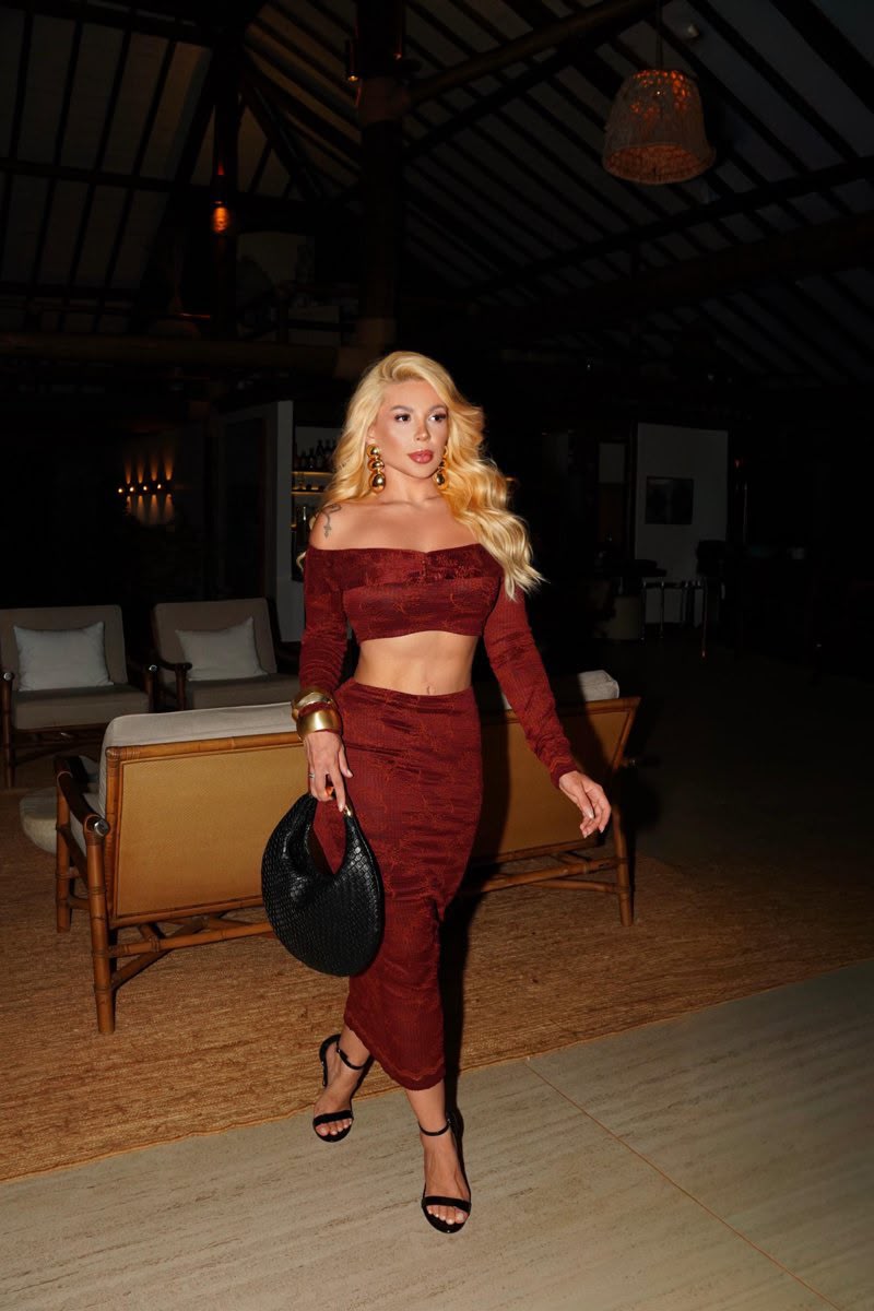 Conjunto Ombro a Ombro Marsala com Saia Midi