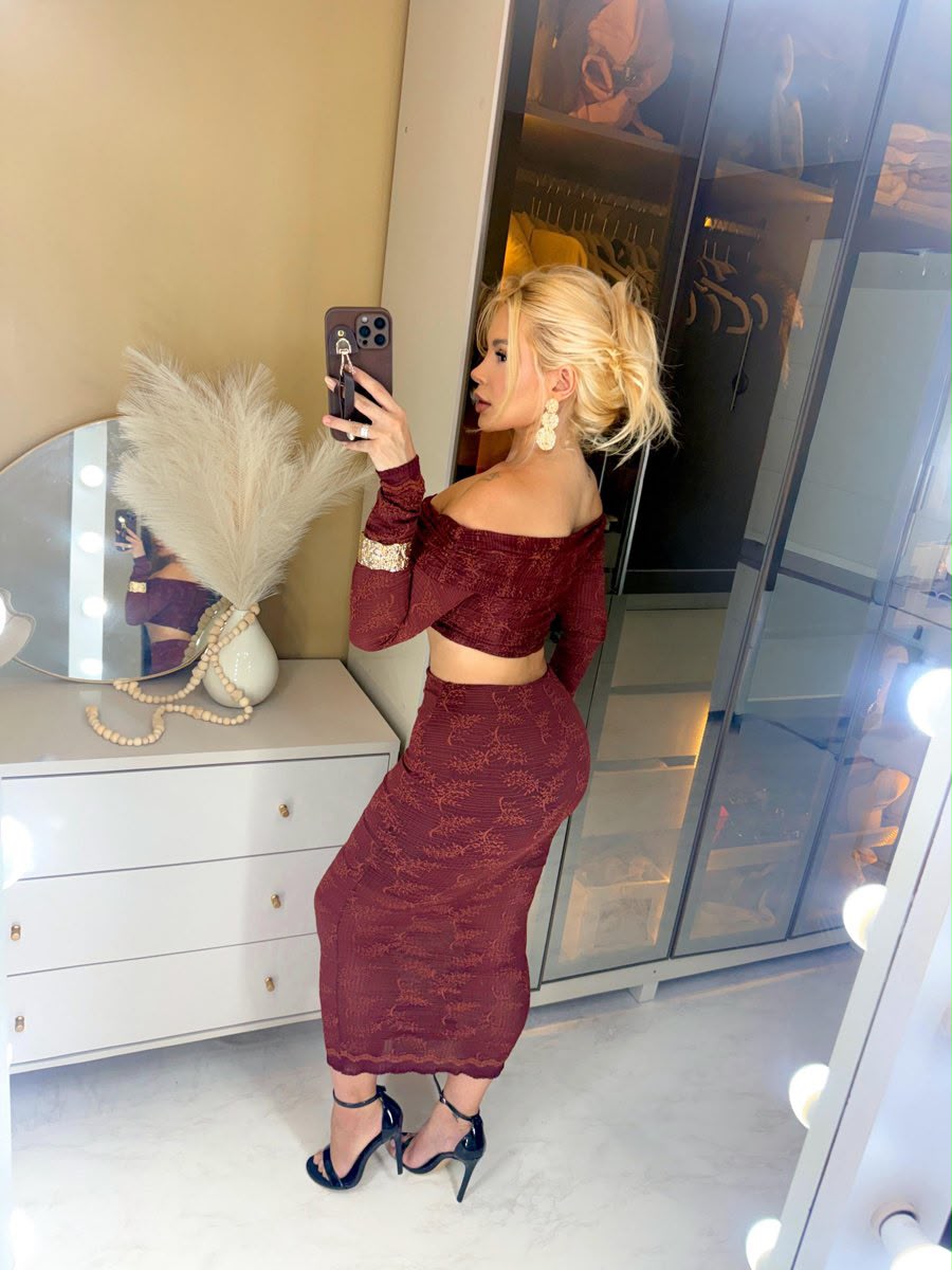 Conjunto Ombro a Ombro Marsala com Saia Midi